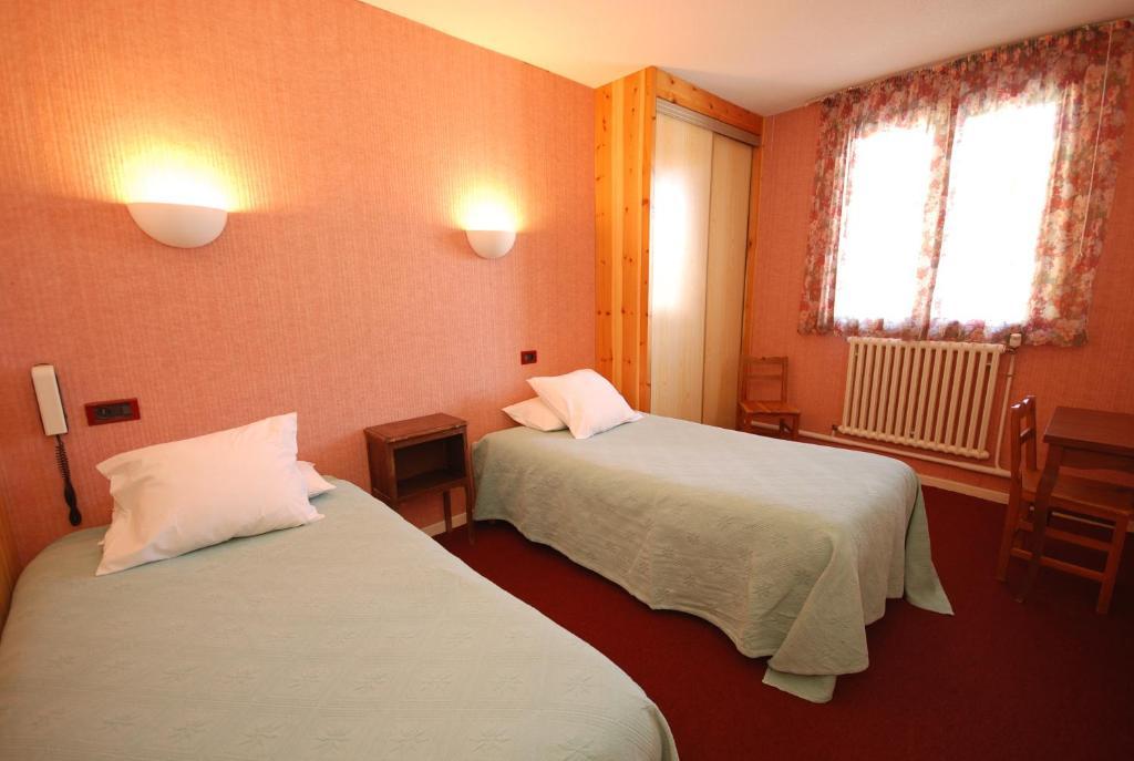 Auberge Du Rochasson Risoul Room photo